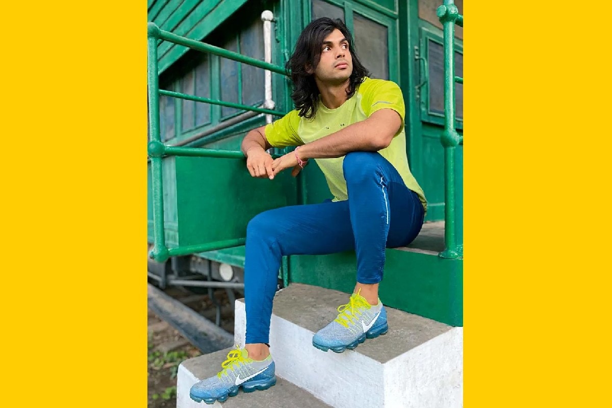  হাৰিয়ানা চৰকাৰৰ পৰা নীৰজে পাব ৬ কোটি টকা, পঞ্জাৱ চৰকাৰৰ পৰা ২ কোটি আৰু মণিপুৰ চৰকাৰৰ পৰা ১ কোটি টকা আৰু ৰে'ল বিভাগৰ পৰা ৩ কোটি টকা পুৰস্কাৰ পাব নীৰজে। আকৌ চেন্নাই চুপাৰ কিংছ (CSK)ৰ ফালৰ পৰা ১ কোটি, BCCIয়েও ঘোষণা কৰিছে ১ কোটি টকা আৰু ভাৰতীয় অ'লিম্পিক সংস্থাই দিবলৈ ওলাইছে ৭৫ লাখ টকা।