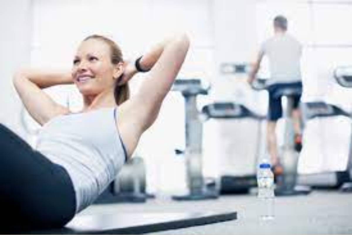  আপোনাৰ ছালে যাতে সকাহ পায় তেনে ধৰণৰ পোছাক পিন্ধি এক্সেৰছাইজ কৰক। অন্যথা ঘাম জমা হৈ মুখৰ লগতে শৰীৰৰ অন্যান্য তৈলগ্ৰন্থীৰ চাৰিওফালে ব্ৰণ হ’ব পাৰে।