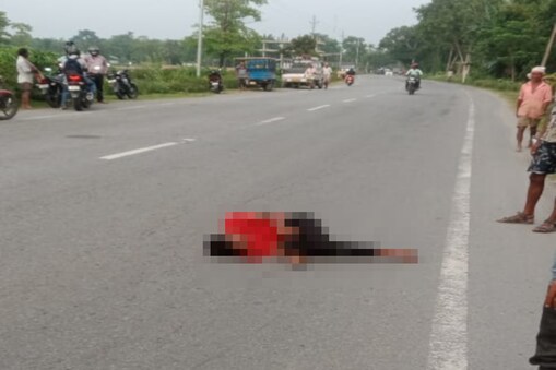 দুৰ্ঘটনা সংঘটিত কৰি গাড়ীসহ চালকে মঙলদৈ অভিমুখে পলায়ন কৰে৷