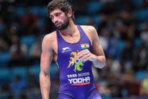 Tokyo Olympicsত ভাৰতীয় মল্লযোদ্ধা ৰবি দাহিয়াই ফাইনেলত পৰাস্ত হ'লেও শক্তিশালী প্ৰদৰ্শনেৰে ফাইনেলত প্ৰৱেশ কৰিছিল। তেওঁ ৫৭ কিলোগ্ৰাম ছেমি ফাইনেলত কাজাখস্তানৰ ছানায়াভ নুৰইছলামক পৰাস্ত কৰিছিল।