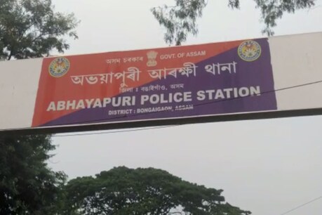 বঙাইগাঁৱত আটক প্ৰধান শিক্ষক, স্কুলৰ ধন আত্মসাতৰ অভিযোগ বঙাইগাঁৱত আটক প্ৰধান শিক্ষক, স্কুলৰ ধন আত্মসাতৰ অভিযোগ
