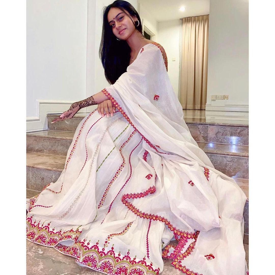  অজয় দেৱগণ আৰু কাজলৰ জীয়ৰী ন্যাসা দেৱগণে ছিংগাপুৰৰ ইউনাইটেড ৱৰ্ল্ড কলেজ অৱ ছাউথ ইষ্ট এছিয়াত অধ্যয়ন কৰি আছে। বহু বাতৰি এইটো দাবী কৰা হৈছে যে ন্যাসাই পিতৃ-মাতৃৰ দৰেই অভিনয় জগতত নিজৰ ভাগ্য অন্বেষণ কৰিব বিচাৰে। (Image : Instagram @nysadevganx)