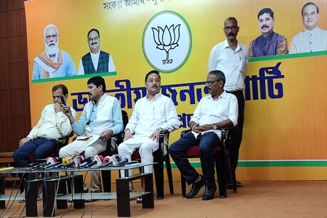 BJP on Sipajhar Eviction : ধলপুৰৰ ঘটনা ৮৩ৰ আন্দোলনৰ পুনৰাবৃত্তি, গৰুখুঁটি প্ৰকল্প কোনো কাৰণতে স্তব্ধ নহয়- বিজেপি BJP on Sipajhar Eviction : ধলপুৰৰ ঘটনা ৮৩ৰ আন্দোলনৰ পুনৰাবৃত্তি, গৰুখুঁটি প্ৰকল্প কোনো কাৰণতে স্তব্ধ নহয়- বিজেপি