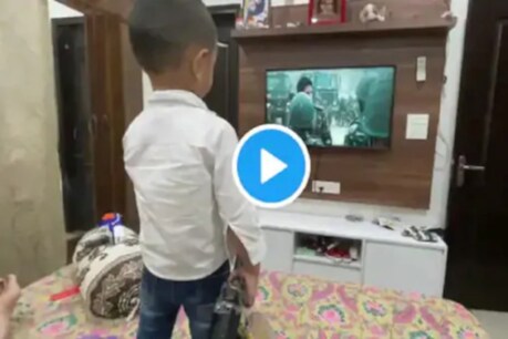 Viral Video: সিদ্ধাৰ্থৰ 'শ্বেৰশ্বাহ' ছবিৰ ডাইলগ কৈ ইণ্টাৰনেট কঁপালে দুবছৰীয়া শিশুৱে! চাওক Video Viral Video: সিদ্ধাৰ্থৰ 'শ্বেৰশ্বাহ' ছবিৰ ডাইলগ কৈ ইণ্টাৰনেট কঁপালে দুবছৰীয়া শিশুৱে! চাওক Video