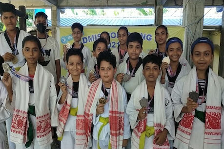 টাইকোৱাণ্ডো প্ৰতিযোগিতাত ধাৰাপুৰৰ সুনাম, ধাৰাপুৰ টাইকোৱাণ্ডো একাডেমীয়ে জয় কৰিলে কেইবাটাও পদক টাইকোৱাণ্ডো প্ৰতিযোগিতাত ধাৰাপুৰৰ সুনাম, ধাৰাপুৰ টাইকোৱাণ্ডো একাডেমীয়ে জয় কৰিলে কেইবাটাও পদক
