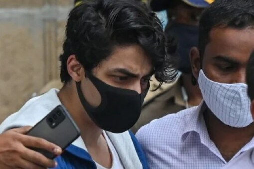 আৰিয়ান খানৰ জামিন আবেদনৰ (Aryan Khan Bail Plea) শুনানি পুনৰ এবাৰ বৃহস্পতিবাৰৰ বাবে পিছুৱাই দিয়া হৈছে। প্ৰাপ্ত তথ্য অনুসৰি, বোম্বাই উচ্চ ন্যায়ালয়ে বৃহস্পতিবাৰে দুপৰীয়া ২.৩০ বজাত শ্বাহৰুখ খানৰ পুত্ৰ আৰিয়ান খানৰ জামিন আবেদনৰ শুনানি গ্ৰহণ কৰিব।
