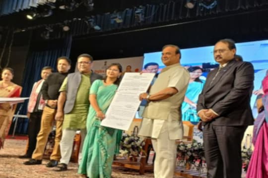 শিক্ষা বিভাগত ৭২৩গৰাকী প্ৰাৰ্থীক নিযুক্তিপত্ৰ বিতৰণ, অচিৰেই ঘোষণা কৰিব টেটৰ ফলাফল