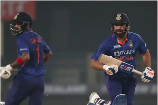 Ind Vs Nz: নিউজিলেণ্ডৰ বিৰুদ্ধে t20 শৃংখলা দখল কৰিছে ভাৰতে। ভাৰতীয় দলটোৱে দ্বিতীয়খন খেলত নিউজিলেণ্ডক ৭ উইকেটত পৰাস্ত কৰে। প্ৰথমখন খেলতো ভাৰতে নিউজিলেণ্ডক অন্তিম অভাৰত পৰাস্ত কৰিছিল।