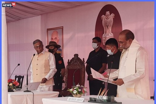 শপতগ্ৰহণ অনুষ্ঠানত উপস্থিত থাকে বিজেপিৰ ৰাষ্ট্ৰীয় সভাপতি জে পি নাড্ডা 