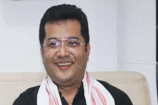 শাসনাধিস্থ বিজেপি মিত্ৰজোঁট আৰু বিৰোধী কংগ্ৰেছে অন্যান্য বিৰোধী দলৰ সহযোগত এই ২ আসনৰ যুঁজৰ বাবে সকলো প্ৰস্তুতি প্ৰায় সম্পূৰ্ণ কৰিছে।