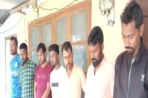আৰক্ষীয়ে আটক কৰিলে সাতজন জুৱাৰী।