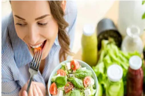 Skipping Your Breakfast? ১২ ঘণ্টাতকৈ অধিক সময়ৰ ব্যৱধানৰ পিছত প্ৰথম আহাৰ গ্ৰহণ কৰাটোৱে আপোনাৰ স্বাস্থ্যৰ ওপৰত প্ৰভাৱ পেলাব পাৰে। ৰাতিপুৱাৰ আহাৰ বাদ দিয়াৰ বহুতো পাৰ্শ্বক্ৰিয়া আছে যিবোৰ মন কৰাটো জৰুৰী।