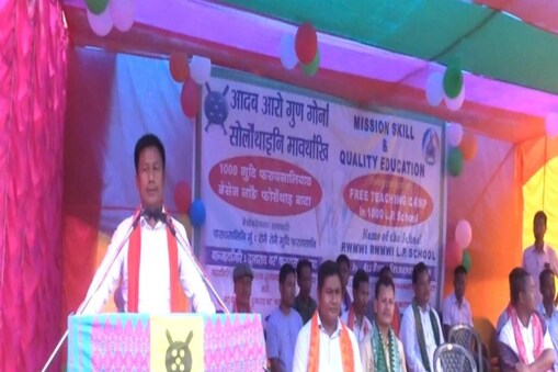বড়ো মাধ্যমক মাহী আইৰ চকুৰে চাই আছে অসম চৰকাৰে ৷ চমক সৃষ্টি কৰি মেগা নিযুক্তি  মেলাৰ জৰিয়তে হাজাৰ হাজাৰ শিক্ষকক নিযুক্তি দিয়া হৈছে যদিও বহু বড়ো মাধ্যমৰ বিদ্যালয় এতিয়াও শিক্ষক শূন্য হৈ আছে - এবছুৰ সভাপতি দ্বীপেন বড়ো 