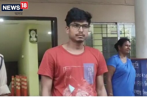 আৰক্ষী অধীক্ষক ড০ প্ৰদীপ শইকীয়াই  জনোৱা মতে মিনহাজুল হক ৰাজ্যৰ কেইবাখনো জিলাত সংঘটিত ঈশান উদয় কেলেংকাৰিৰ সৈতে জড়িত ৷