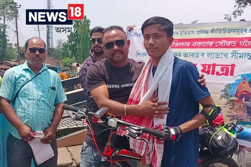শিৱসাগৰ জিলাৰ  কীৰ্তিচিহ্ন সমূহৰ বিষয়ে প্ৰচাৰ কৰাৰ উদ্দেশ্য শিৱসাগৰ  বকতাৰ এগৰাকী ১৬ বছৰীয়া যুৱকৰ ব্যতিক্ৰমী পদক্ষেপ। ঐতিহাসিক শিৱদৌলৰ সন্মুখৰ পৰা লাডাখলৈ  বুলি আজি   সৌৰভ গগৈ নামৰ যুৱকজনে আৰম্ভ কৰিছে চাইকেল যাত্ৰা । 
