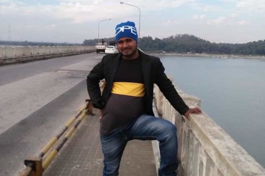ভয়াৱহ চক্ৰান্ত! ৰূপহীহাটত অবৈধ বাংলাদেশীক দিছে ভাৰতীয় হোৱাৰ অবৈধ প্ৰমাণপত্ৰ! গ্ৰেপ্তাৰ হোৱা বাংলাদেশীৰ মন্তব্যই জোঁকাৰিছে ৰাজ্য! এজনক গ্ৰেপ্তাৰ