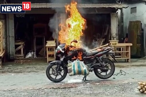 জুই লগা বাজাজ পালছাৰ ১৮০ বাহনখনৰ পঞ্জীয়ন নম্বৰ AS 26B 2546