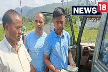 উৎকোচ লৈ হাতে-লোটে ধৰা পৰি গ্ৰেপ্তাৰ হ'ল অসম শিক্ষা বিভাগৰ বিষয়া