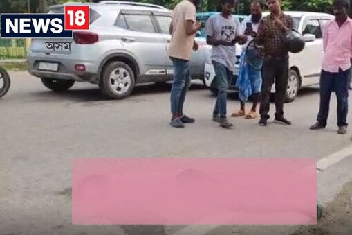 বাঘবৰৰ মন্দিয়াৰ পৰা বৰপেটালৈ আহি থকা ৰিচান নামৰ আলট্ৰা বাছখনে সংঘটিত কৰে এই দুৰ্ঘটনা 