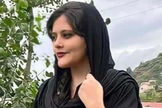 Mahsa Amini Death|Hijab: হিজাব নিপিন্ধাৰ বাবেই মৰেলিটী পুলিচৰ বৰ্বৰ নিৰ্যাতনৰ পিছত ইৰাণৰ মাহছা আমিনিৰ কৰুণ মৃত্যু