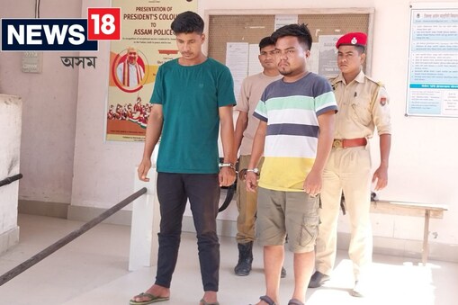 প্ৰাণৰ মমতাত ঘৰ-বাৰী এৰি পলায়ন মণ্ডল পৰিয়ালৰ