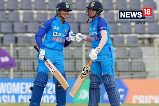 শনিবাৰে মহিলা এছিয়া কাপ ২০২২ত ভাৰতে বাংলাদেশক ৫৯ ৰাণত পৰাস্ত কৰে। ভাৰতৰ ১৬০ ৰানৰ বিজয়লক্ষ্যৰ প্ৰত্যুত্তৰত, আয়োজক দলটোৱে টাইট বলিঙৰ সন্মুখত ৭ টা উইকেটত মাত্ৰ ১০০ ৰাণহে সংগ্ৰহ কৰিবলৈ সক্ষম হয়।