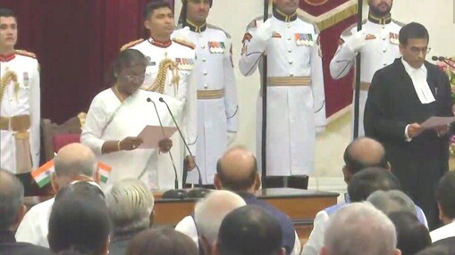 মুখ্য ন্যায়াধীশ হিচাপে ন্যায়াধীশ ইউ ইউ ললিতৰ ৭৪ দিনীয়া কাৰ্যকাল ৮ নৱেম্বৰত সমাপ্ত হয়।