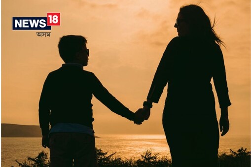 ১২ বছৰ ধৰি কোনো খবৰ নাই, মাতৃয়ে স্বীকাৰ কৰিলে যে তেওঁৰ পুত্ৰৰ মৃত্যু হৈছে । কিন্তু বহু বছৰৰ পিছত, যেতিয়া মাতৃয়ে পুত্ৰ জীৱিত থকাৰ খবৰ পাইছিল, তেওঁ হতবাক হৈছিল।