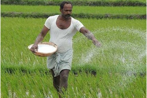 বিত্তমন্ত্ৰী নিৰ্মলা সীতাৰমণে বাজেটত কয় যে ৰাজ্যসমূহক জৈৱিক সাৰ ব্য়ৱহাৰৰ প্ৰতি উৎসাহিত কৰিবলৈ প্ৰধানমন্ত্ৰী-প্ৰণাম কৃষি প্ৰবন্ধন যোজনা প্ৰৱৰ্তন কৰা হ’ব।
