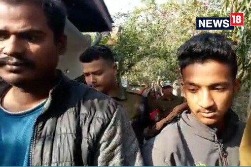ধৃত যুৱকৰ মতে তেওঁলোকৰ ওপৰত এয়া মিছা অভিযোগ । মেডিকেল ৰিপ'ৰ্টত সকলো তথ্য পৰিস্কাৰ হোৱাৰ দাবী কৰিলে ধৃত যুৱকদ্বয়ে