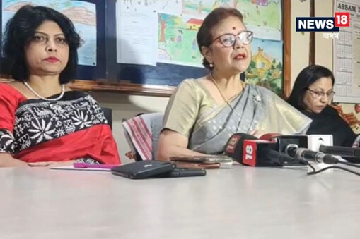 চৰকাৰৰ প্ৰদক্ষেপক আদৰণি জনাই শিশু অধিকাৰ সুৰক্ষা আয়োগৰ বিষয়ববীয়াই সংবাদমেলত কয়, ২০০৬ চনৰ আইনৰ অনুসৰি যদি কোনো ব্যক্তিয়ে বাল্য বিবাহৰ লগত জড়িত থাকে তেন্তে শাস্তিৰ সন্মুখীন হ'ব পাৰে।