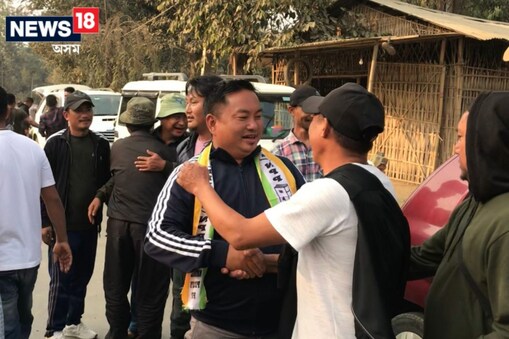মন জিলাৰ ৪২নং ৱাকচিং সমষ্টিৰ বাবে NPP দলৰ পৰা টিকট লাভ কৰিছে যুৱ নেতা হোনাং জেচে৷