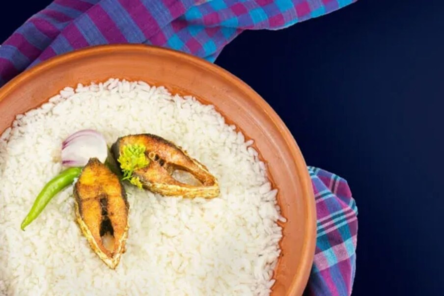  ভাত হৈছে অসমীয়াৰ প্ৰধান খাদ্য। বগা ভাতৰ সৈতে নেমু-জলকীয়া আৰু প্ৰিয় ব্যঞ্জন থাকে।  কিন্তু আপুনি লক্ষ্য কৰিছেনে আবেলি ভাত খোৱাৰ পিছত টোপনি টোপনি ভাব লাগে !