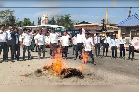 ছেবাৰ বিৰুদ্ধে উত্তাল ৰাজ্য, নাৰায়ণপুৰত আছুৰ প্ৰতিবাদ