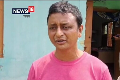 নলবাৰীত এইবাৰ পুত্ৰৰ বৰ্বৰ আক্ৰমণৰ সন্মুখীন হল বৃদ্ধ পিতৃ। পুত্ৰৰ হাতত ধৰাশায়ী কৃষক পিতৃ । শিক্ষক পুত্ৰই দাৰে উপৰ্যুপৰি ঘপিয়ালে কৃষক পিতৃক । নলবাৰীৰ  নমাটিত সংঘটিত হৈছে এই চাঞ্চল্যকৰ ঘটনা । 
