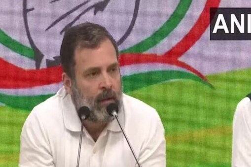 ৱাইনাদৰ প্ৰাক্তন সাংসদজনে কয়, ‘যদি এয়া ভাবিছে যে মোক অযোগ্য ঘোষিত কৰি, ভয়–ভাবুকি দি, জে’লত বন্ধ কৰি মোক স্তব্ধ কৰিব পাৰিব, সেয়া নহ’ব। মোৰ সেই ইতিহাস নাই।