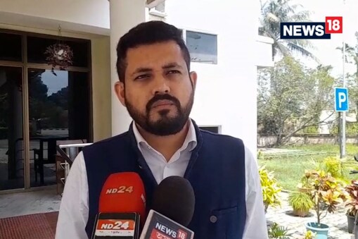 সমষ্টি পুনৰ নিৰ্ধাৰণ বিষয়টোৰ বাবে নিৰ্বাচন আয়োগ গুৱাহাটীলৈ অহা কাৰ্যক আদৰণি জনায় শংকৰ বৰুৱাই।