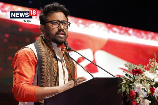 অসম ৰাজ্যিক চলচ্চিত্র বিত্ত আৰু উন্নয়ন নিগমৰ অধ্যক্ষ সীমান্ত শেখৰৰ স্পষ্টীকৰণ। অসম ৰাজ্যিক চলচ্চিত্ৰ বঁটাৰ বঁটা প্ৰাপকসকলে লাভ কৰা চেক সমূহ বাউন্স হোৱাৰ অভিযোগক লৈ সীমান্ত শেখৰৰ এই স্পষ্টীকৰণ। 