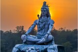 জানেনে বেলপাতৰ আধ্যাত্মিক তাৎপৰ্য্য আৰু ইয়াক কিয় ভগৱান শিৱক আগবঢ়োৱা হয়?