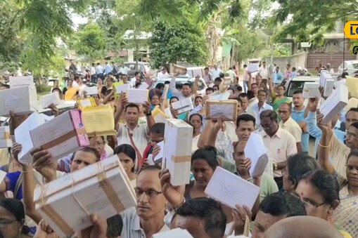 Protest by teachers in Narayanpur
