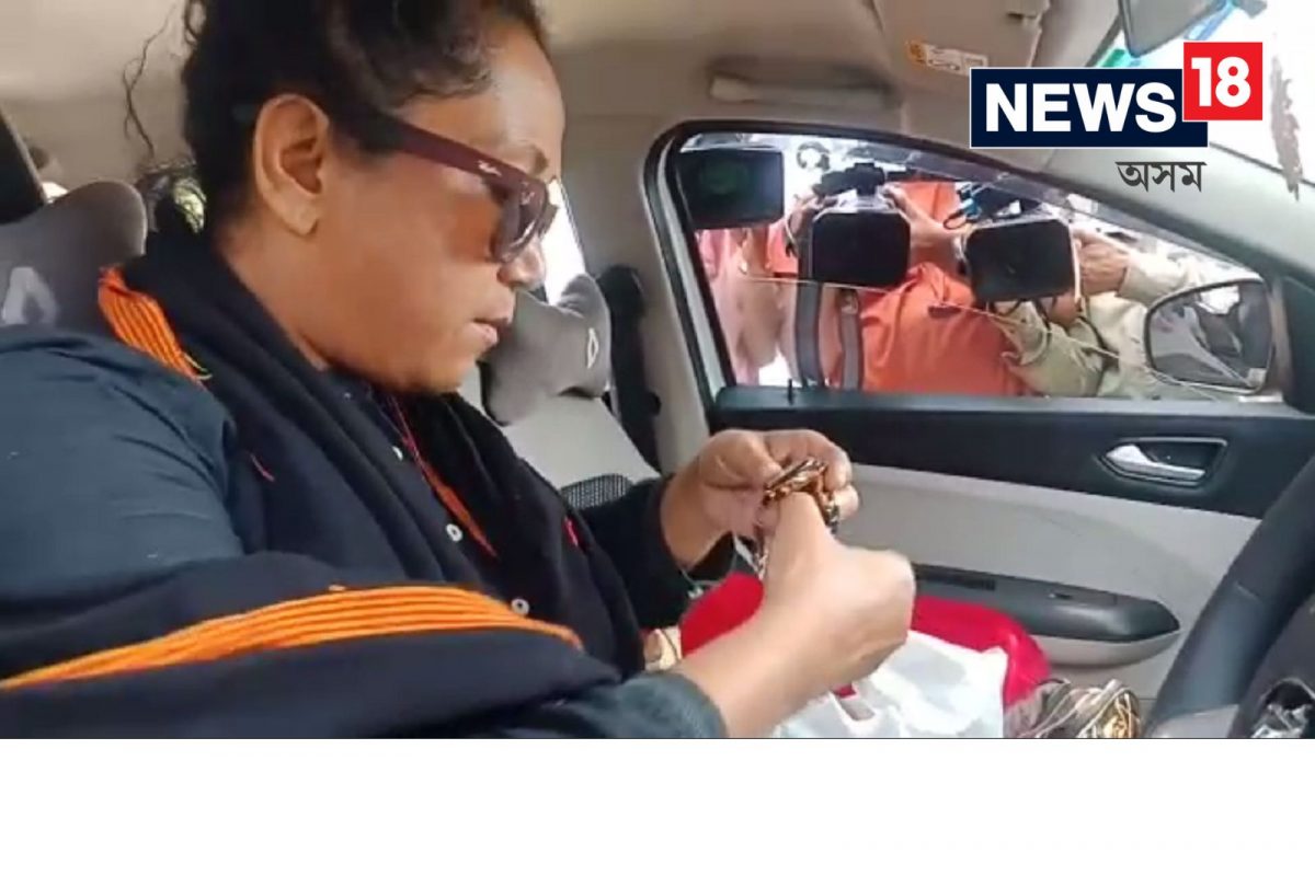 ডাঃ সংগীতা দত্তৰ আ-অলংকাৰ, কাপোৰ লৈ পাণবজাৰ মহিলা আৰক্ষী থানাত লভিতা মৰাং