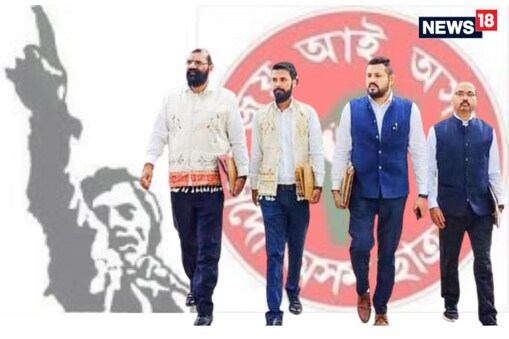 ইংৰাজী মাধ্যমৰ পাঠ্যক্ৰম উভতাই নলোৱা পৰ্যন্ত আছুৰ অব্যাহত থাকিব প্ৰতিবাদ