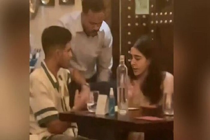  দুয়োকে প্ৰথমে ৰেষ্টুৰেণ্টত একেলগে দেখা গৈছিল। তাৰ পিছত চাৰা আৰু শুভমানক বিমানত ৰাতিৰ আহাৰ গ্ৰহণ কৰা দেখা গৈছিল। অৱশ্যে, সূত্ৰ অনুসৰি চাৰা আৰু শুভমানে ছ'চিয়েল মিডিয়াত ইজনে সিজনক আনফলো কৰিছে।