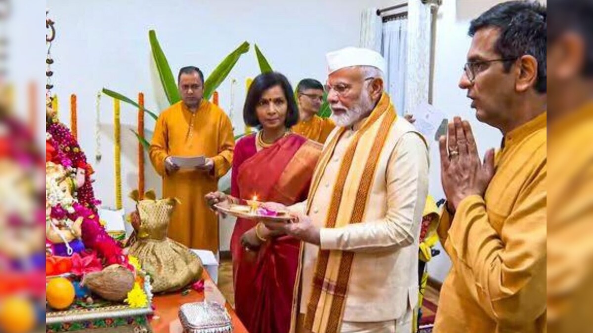 ‘जो लोग भारत को बांटना चाहते हैं वे गणपति पूजा स्वीकार नहीं कर सकते’, चीफ जस्टिस के आवास पर विवाद पर पीएम मोदी ने दिया जवाब- News18 English