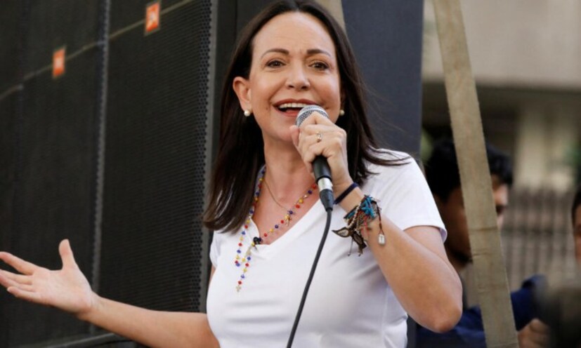  নিকোলাচ মাডুৰোৰ চৰকাৰ অহাৰ পাছতে আত্মগোপন কৰিবলগীয়া হৈছিল ভেনিজুৱেলাৰ অগ্নিকন্যাগৰাকীয়ে। ভেনিজুৱেলাত গণতান্ত্ৰিক অধিকাৰ সুৰক্ষাৰ বাবে ক্লান্তিহীন সাধনাৰ বাবে এই সন্মান আগবঢ়োৱা হ’ল বলিষ্ঠ নেত্ৰীগৰাকীলৈ।