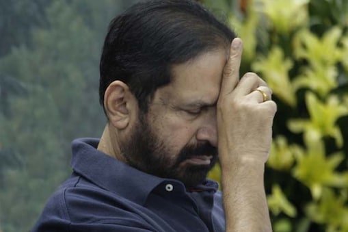 क्या कॉमनवेल्थ गेम्स घोटाले में सुरेश कलमाडी को बचाने की तैयारी शुरू हो गई है। क्या कॉमनवेल्थ गेम्स घोटाले में सुरेश कलमाडी को बचाने की तैयारी शुरू हो गई है।