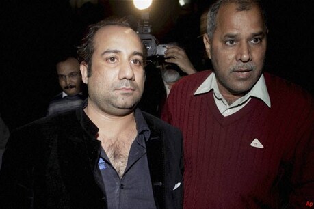 डीआरआई ने राहत और उनके प्रबंधक दोनों पर 15-15 लाख रुपये का जुर्माना लगाया था।