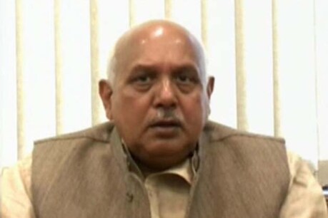 भारतीय जनता पार्टी (भाजपा) की उत्तर प्रदेश इकाई के पूर्व अध्यक्ष सूर्य प्रताप शाही शनिवार को एक सड़क हादसे में उस समय बाल-बाल बच गए, जब एक शादी समारोह में शामिल होकर घर लौट रहे थे। जानकारी के मुताबिक, शाही की कार को एक ट्रक ने पीछे से टक्कर मार दी, जससे वह क्षतिग्रस्त हो गई। शाही गाजीपुर से देवरिया लौट रहे थे।