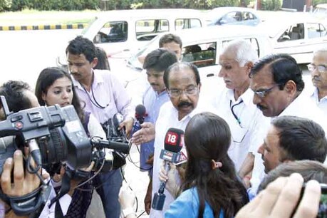 पढ़ें: केजरीवाल की 'FIR' पर किसने क्या कहा पढ़ें: केजरीवाल की 'FIR' पर किसने क्या कहा