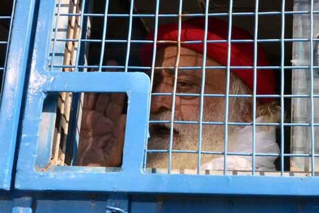 आसाराम बापू पर यौन शोषण का आरोप लगाने वाली गुजरात के सूरत जिले की महिला इस समय इंदौर में है। महिला के अपहरण की बात झूठी साबित हुई।